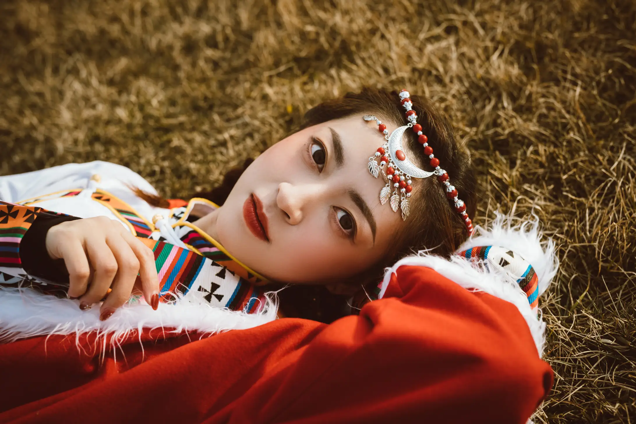 [YITUYU] 2022.07.04 Vol.1376 – Girl in Tibetan Clothes on the Ranch Yixuan-#[22P]-3