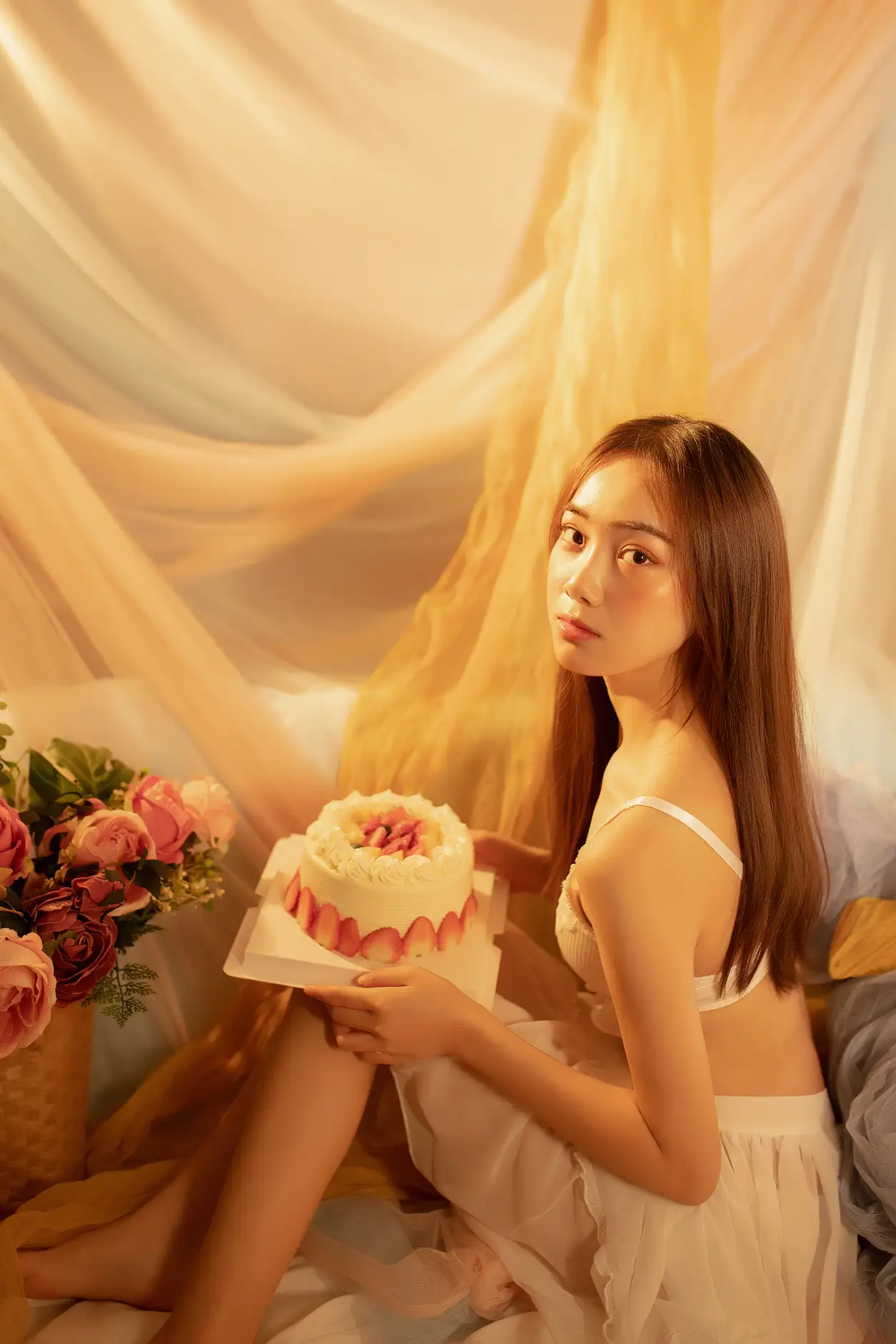 [YITUYU] 2022.08.26 Vol.1792 – Strawberry flavored cake I don't brush birds#[23P]-21